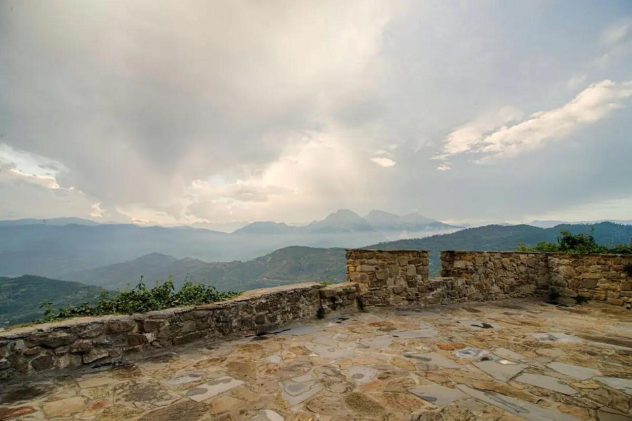 Lovers' Nest Baiardo Экстерьер фото